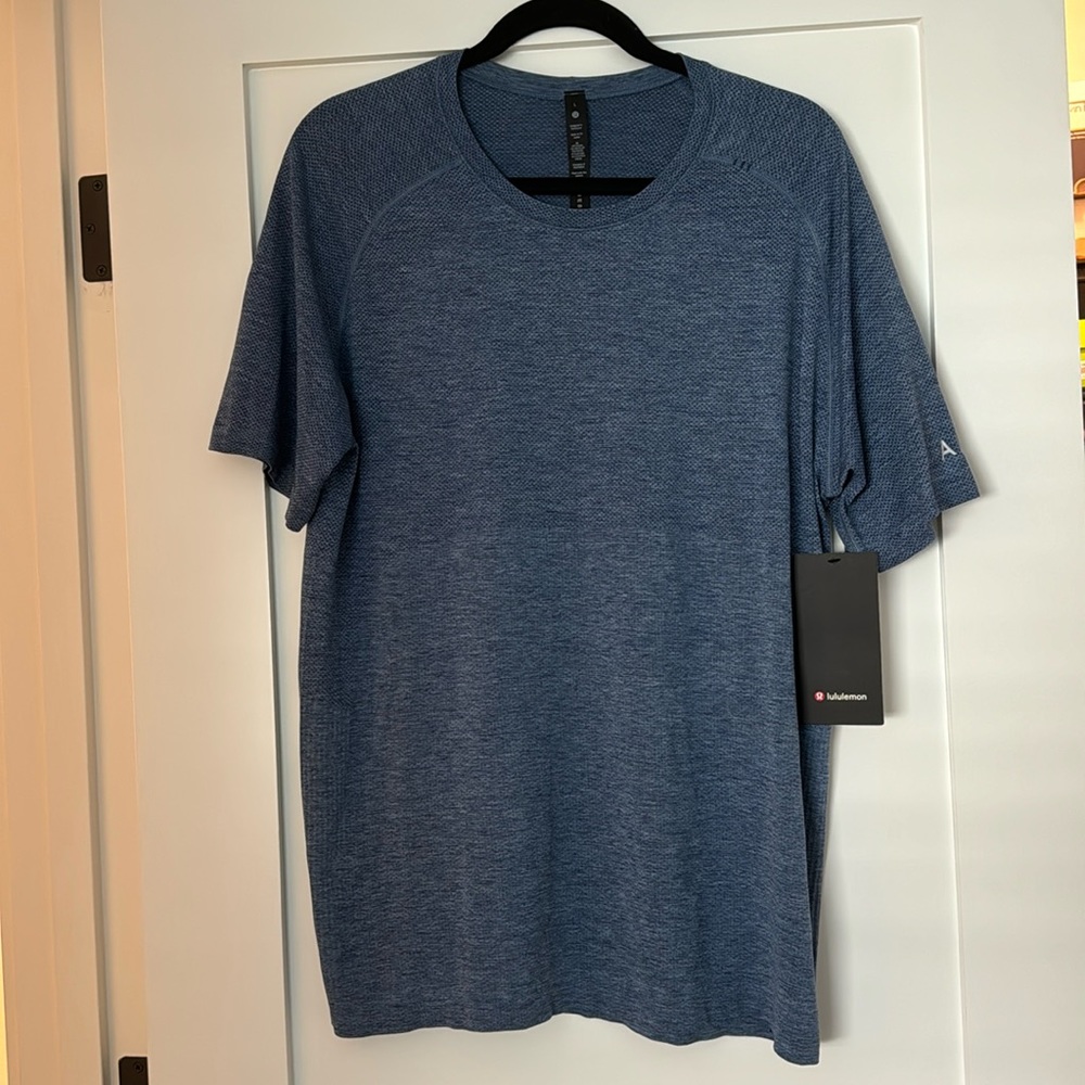 Lululemon Aloha Men Shirt